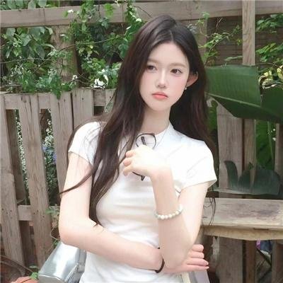 等爱的女神